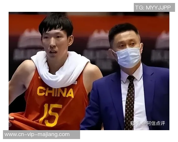 四冠中锋提前备战新赛季展现冠军气质与决心